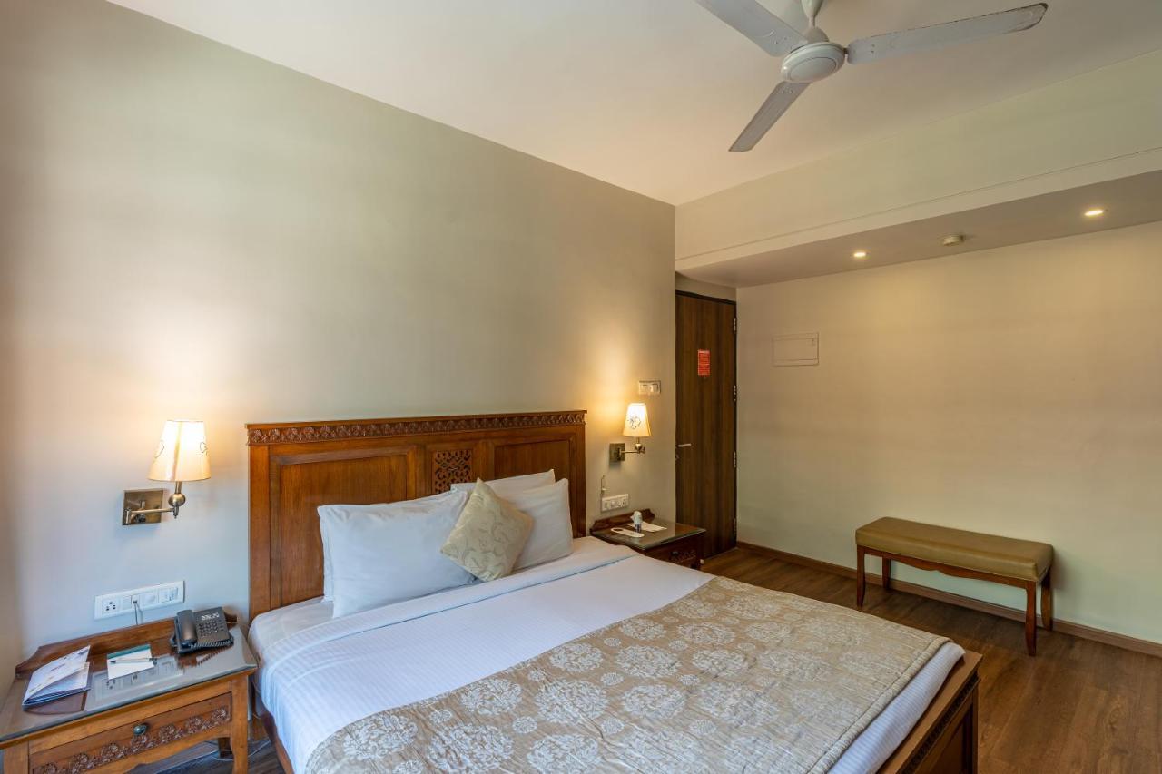 Neelams The Grand Hotel Calangute Esterno foto