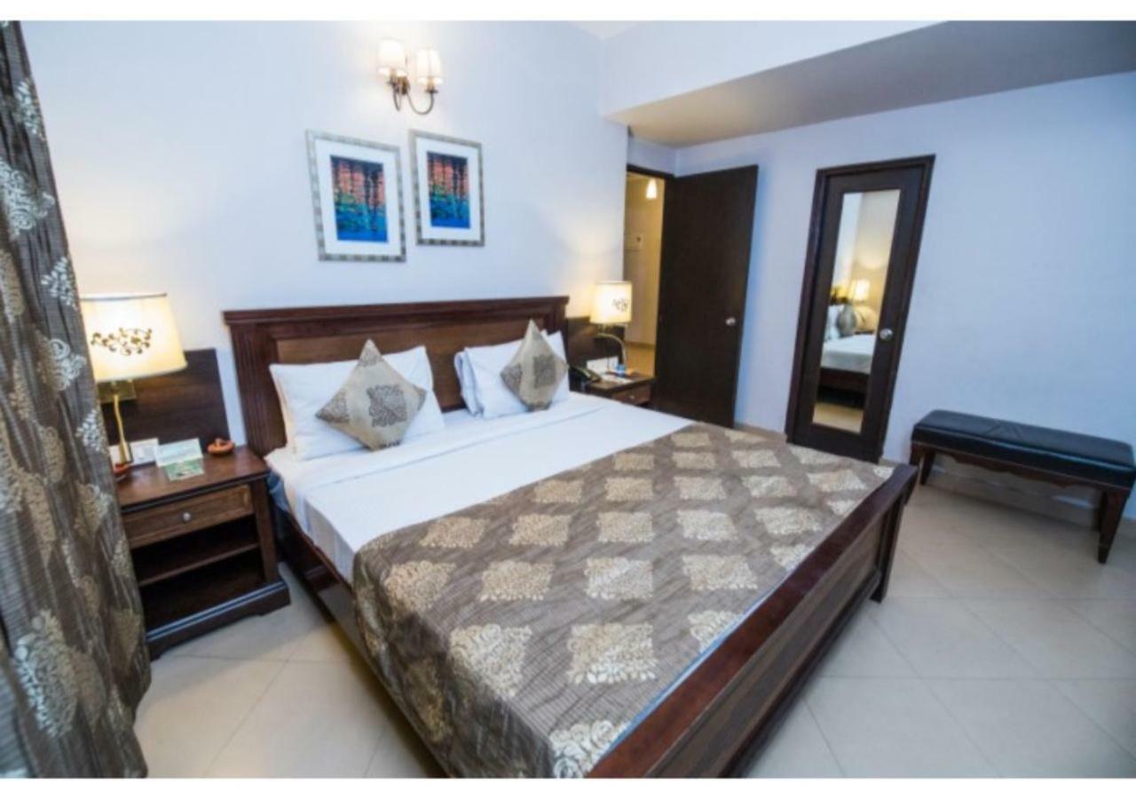 Neelams The Grand Hotel Calangute Esterno foto